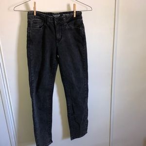Levi’s mid-rise slim cuffed jeans